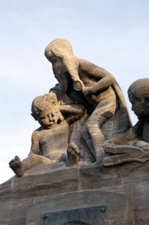 Mooren Fountain in front of the University Hospital
