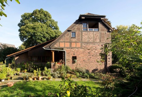 Built in 1910 for Karl Buschhüter's mother, architect: Karl Buschhüter