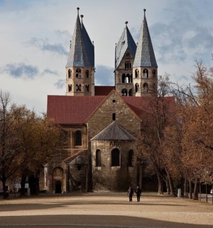View from east, St., Sankt, Saint