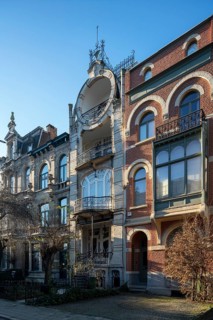 Antwerp, Art Nouveau houses in the Cogels Osylei, in front Quinten Matsys House, built around 1904