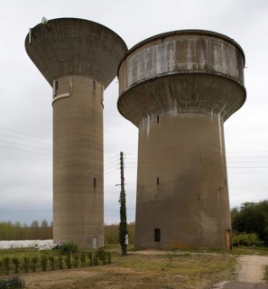 Bresse, 2 different water towers