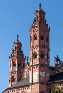 Mainz, St Martin's Cathedral, view of the two stair towers from the south-west, equestrian statue