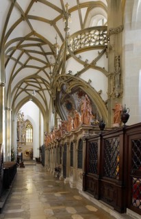 Simpertus Chapel with a tracery arch from 1496, terracotta statues by Carlo Pallago 1582, St.,