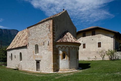 Italy S-Tyrol. Laag near Magreid and Neumarkt. Romanesque church of St. Florian, St., Sankt, Saint