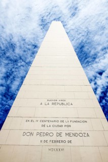 Obelisk, architect Alberto Prebisch, Avenida 9 de Julio, Plaza de la Republica, Buenos Aires,