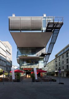 Krefeld, Behnisch House built 1999-2002