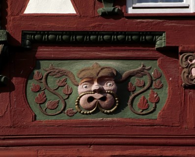 Clockmaker's house, Marienstraße 36, facade from 1733, grimace on the facade