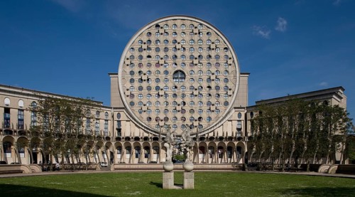Marne-la-Vallée, Les Arénes de Picasso