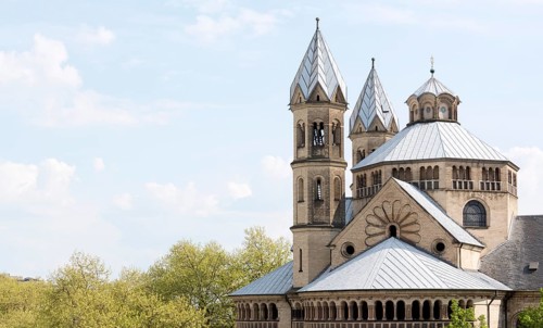 View from the north of the cloverleaf choir and crossing tower, St., Sankt, Saint