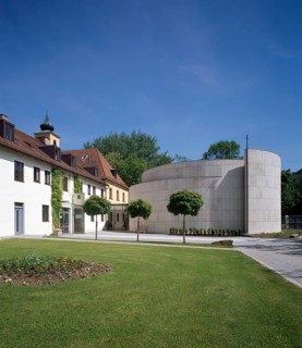 Spindlhof Castle. Manor house from 1570, rebuilt in 1894 in neo-Gothic style, today the Albertus