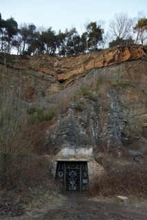 Adit of Nachtigall colliery with coal seam visible above, entrance