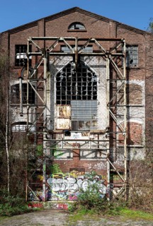 Krefeld, Ürdingen, Rheinwerft, former warehouse building, dilapidated façade facing the Rhine