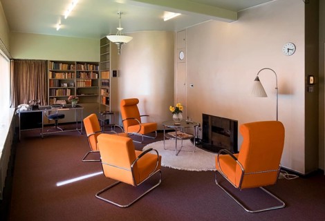 Built 1932-1933 by Brinkman & Van der Vlugt, living room on the first floor