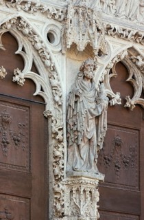 Main portal, Apostle Peter on the Trumea pillar, St., Saint, Saint