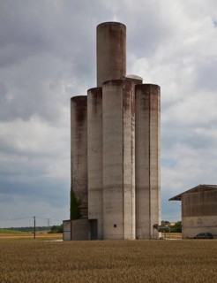 Ligny-le-Chatel. Silo, grain silo