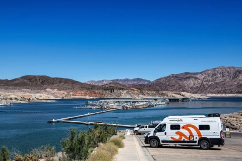 Motorhome in front of Lake Mead National Recreation Area, Nevada, USA, North America