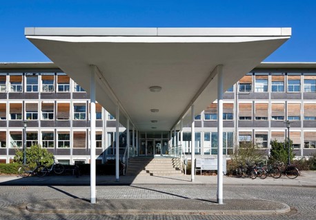 Egon Eiermann 1951-56, administration building from the south with retractable wooden blinds,