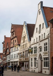 Lüneburg Grapengießerstraße 93387 Gabled houses on the northern side of the street