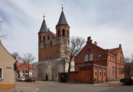 Aken (Elbe), St Mary's Church. Partial view from west-south-west Romanesque pillar basilica. Early