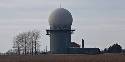 Radar direction finder tower