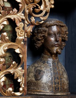 Golden chamber, reliquary (head reliquary) after restoration with historical colour scheme (blue),