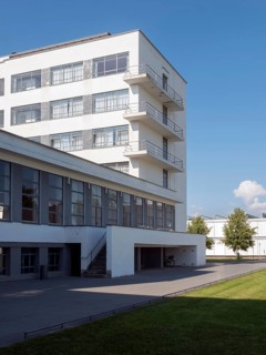 Dessau, Bauhaus, Prellerhaus studio building, south side with canteen in the connecting wing