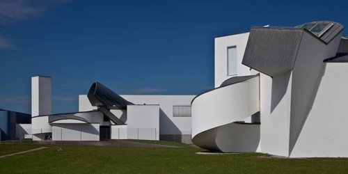 Weil am Rhein Vitra production hall u Vitra Design Museum right 36981