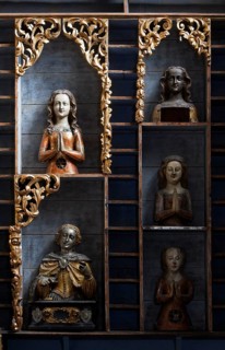 Golden chamber with reliquaries after restoration with historical colour scheme (blue), east wall,