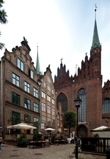 Choir, partial view and houses at the western end of Frauengasse, St., Sankt, Saint