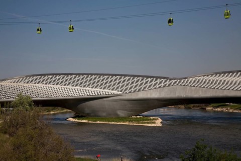 Pabellon Puente, pavilion bridge, Zaha Hadid 2005-08, above cable car