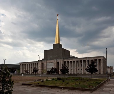 Exhibition hall 1923-1924 with pillared porch in front, 1950-51 tower construction with gilded