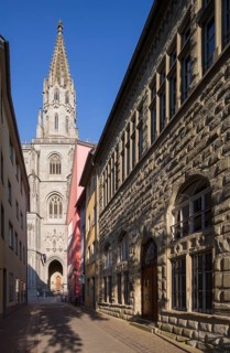 Constance, Minster, view from Katzgasse to the west façade and tower. Right House Zur Katz, former