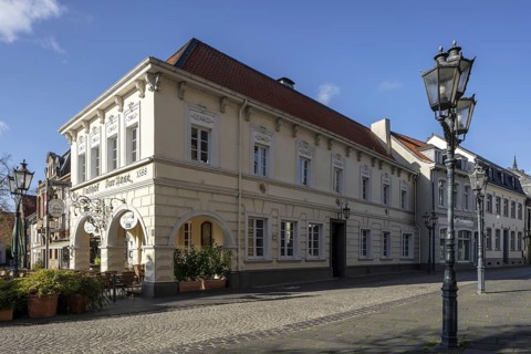 Krefeld, Hüls district, market square, Gasthof zur Rose from 1588 and Konventstraße
