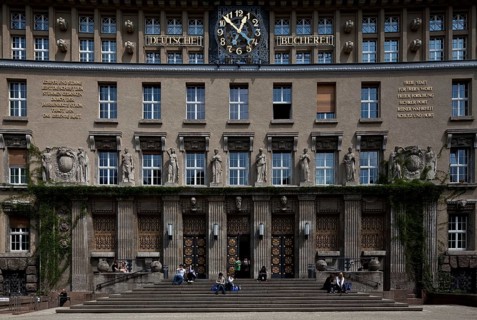 Founding building erected 1914-1916 by Oskar Pusch and Carl Julius Bär as DEUTSCHE BÜCHEREI, main