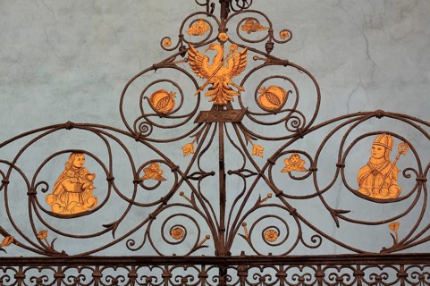 Brauweiler near Pulheim, St Nicholas' Abbey Church, north aisle, wrought-iron grille as choir