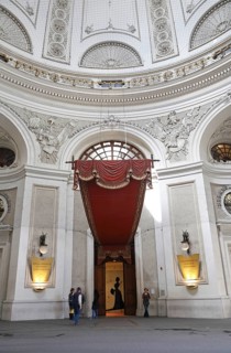 Entrance to the Sissi Museum Reichskanzleitrakt