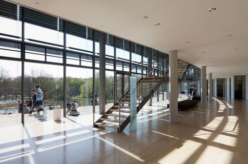 Ökonomicum, Oeconomicum, Institute of Economics, Foyer