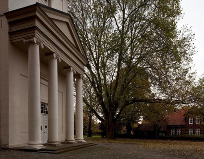 Built in 1804 by Christian Gottlob Langwagen, sloping portico with square development, St., Sankt,