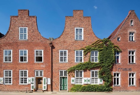 Built 1734-1742 for Dutch craftsmen, facades