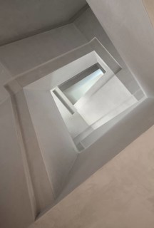 Interior spaces emptied during the 2016 renovation by Winfried Brenne Architekten, staircase