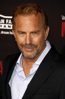 Kevin Costner at the Los Angeles premiere of 'McFarland, USA' held at the El Capitan Theater in