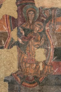 Taüll, Santa Maria, south aisle with copies of the original wall paintings