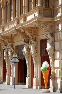 Sculpture, carrier figure, ice cream cone, ice cream cone
