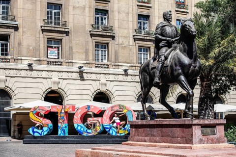 Equestrian statue, Don Pedro de Valdivia, Plaza de Armas, Santiago de Chile, Chile, South America