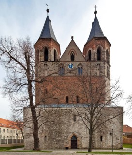 Aken (Elbe), St Mary's Church. Facade from the west. Romanesque pillar basilica with early Gothic