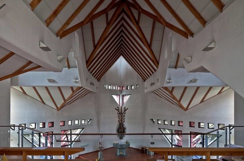Bad Lauchstädt, Maria Regina Church. Interior. View to the high altar. Bad Lauchstädt near Halle