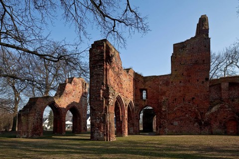 Eastern part of Südwetsen, right enclosure building, St., Sankt, Saint
