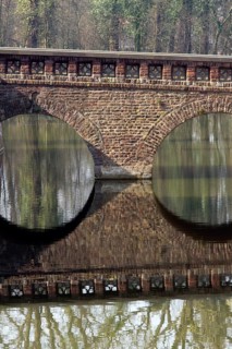 Bridge between manor house and outer bailey