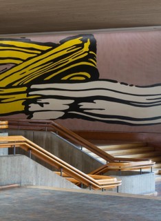 Lecture theatre foyer of the preclinical institutes with the mural by US pop artist Roy