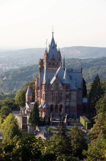 Built between 1882 and 1884 in historicist style as a residence for the stockbroker, banker and